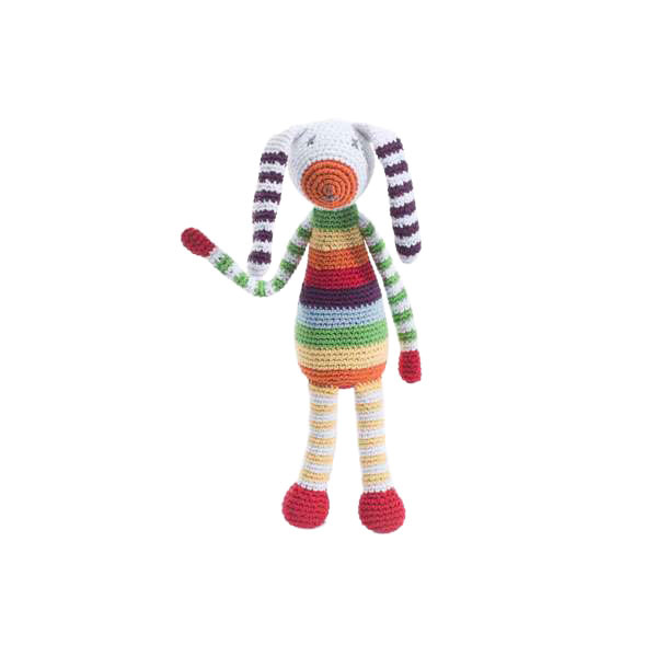 Rassel Hase Regenbogen / gehäkelt